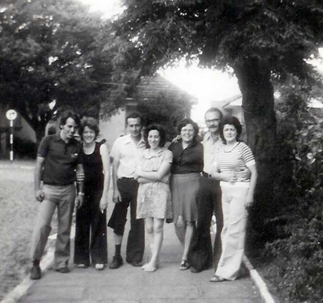 Antonio Carlos e Yara, Hélio e Lygia, a matriarca Yolanda e Fausto e Clarisse