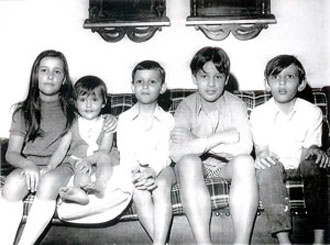 Priscila, Clarisse, Cassio, Marcos e Luis Paulo Stávale (filhos de Maria do Carmo e Roque Joaquim)