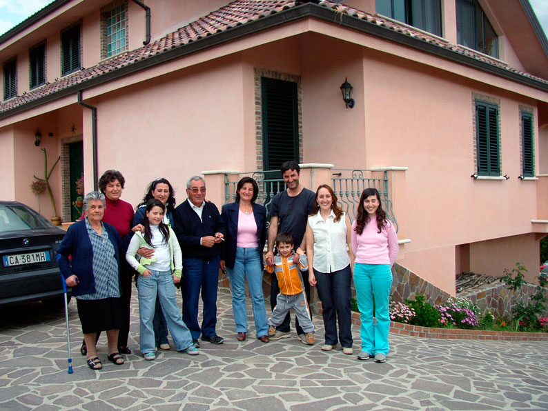 17. Lucia, Maria, Rosa con figlia, Francesco, Elisa, Elio con Sabrina e figli