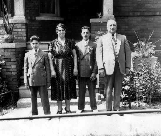 Italia and Vincenzo with Ernie and Armand (1935)