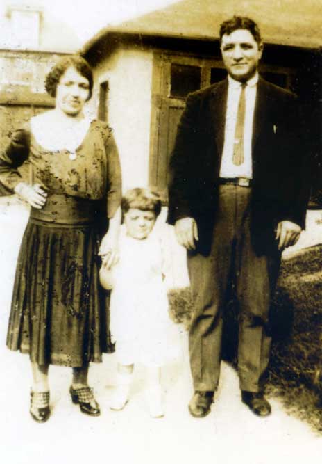 Rose Mari Stavale at about age 3.   Teresa was 43 and Natale was 38 years old (1926)